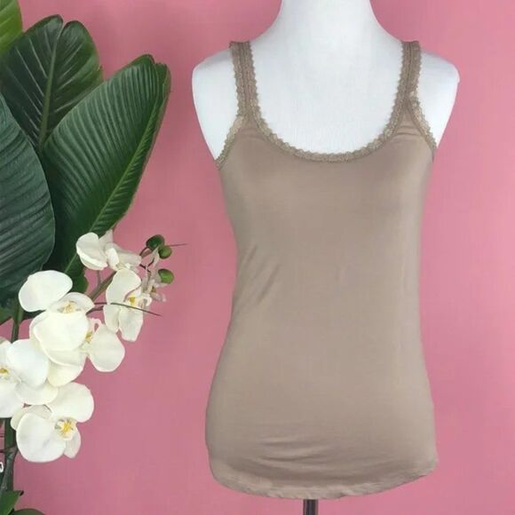 Victoria’s Secret Lace Accent Purple & Tan Scoop Neck Tank Tops - Picture 3 of 8